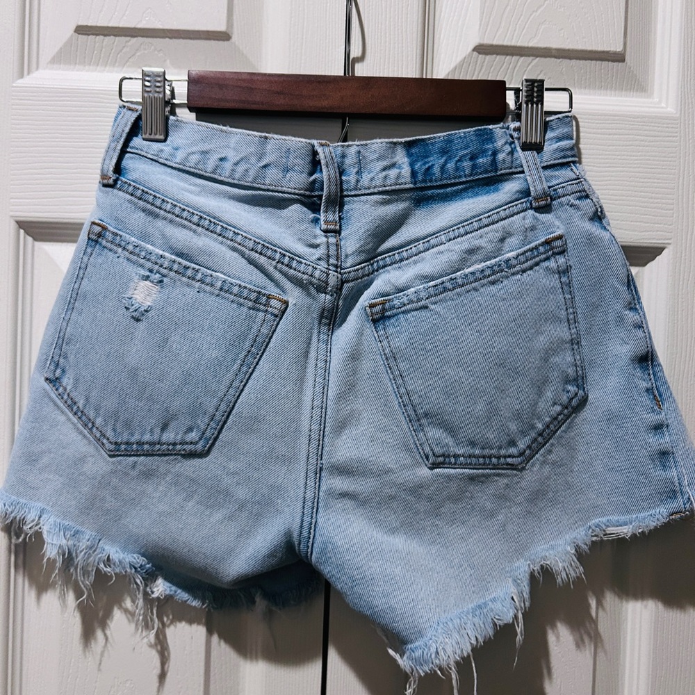 Abercrombie & Fitch Mid Rise Boyfriend Denim Shorts – Size 25 - Picture 2 of 4
